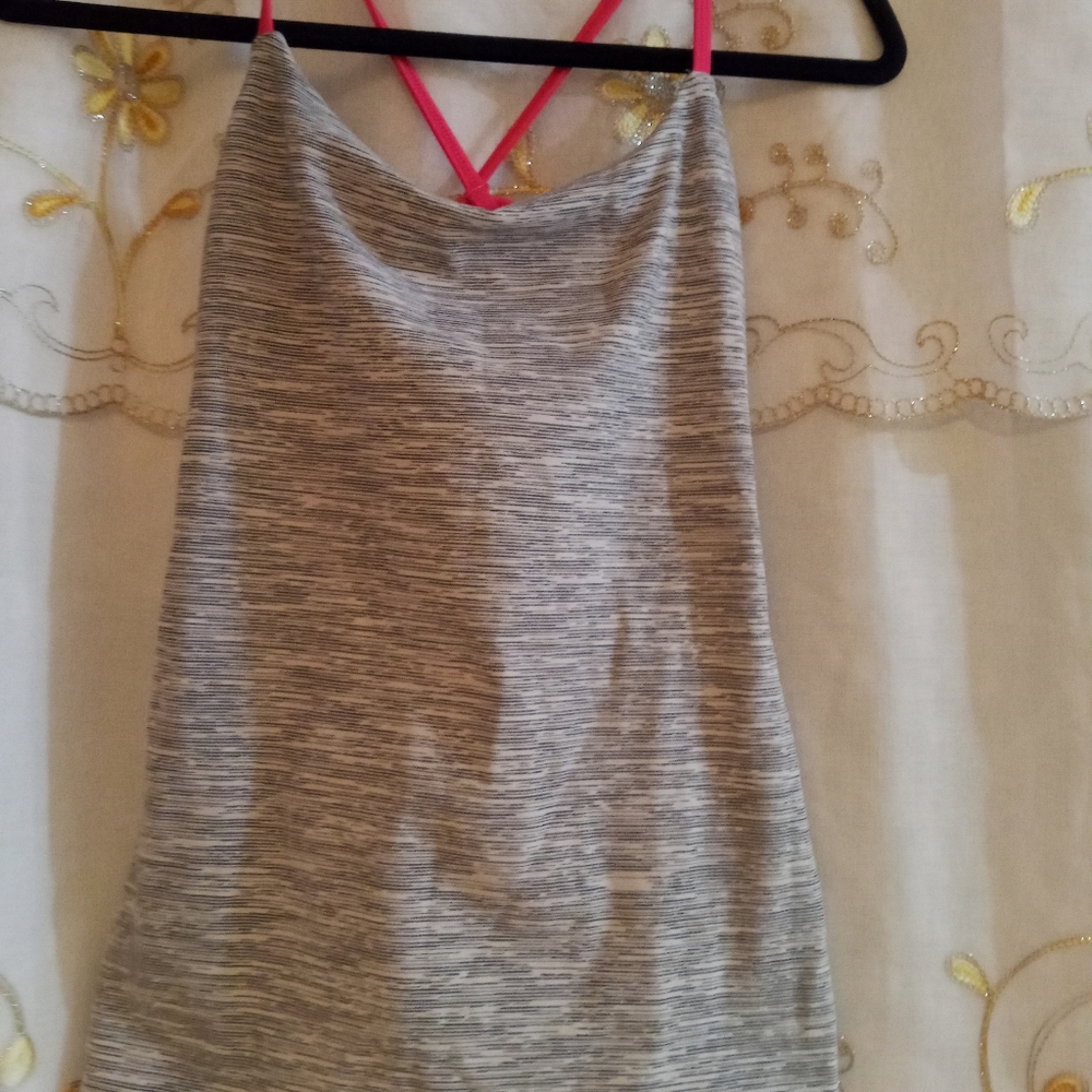 Lululemon - Picture 2 of 6